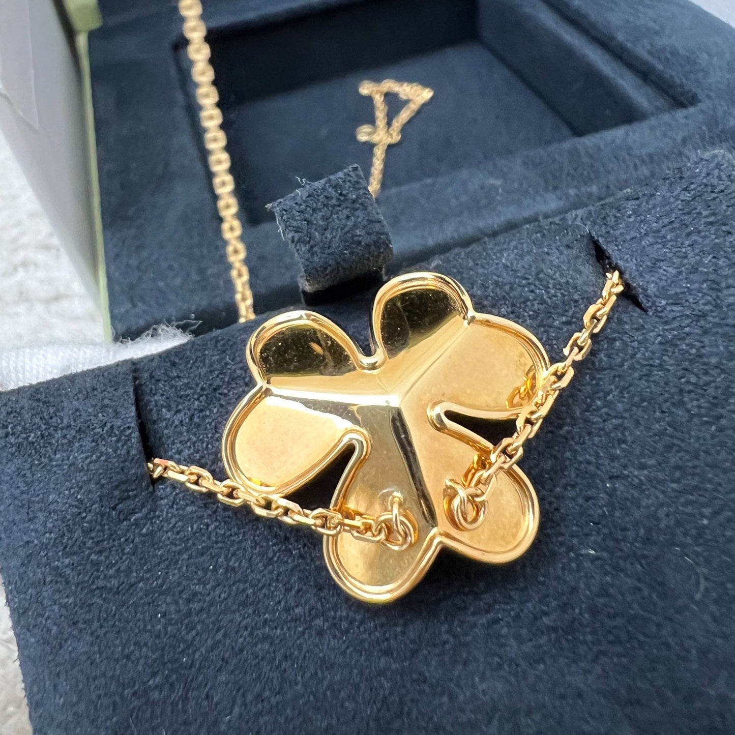 Van Cleef & Arpels VCA Frivole Large Model Pendant Necklace with 3 Diamonds in 18K Yellow Gold