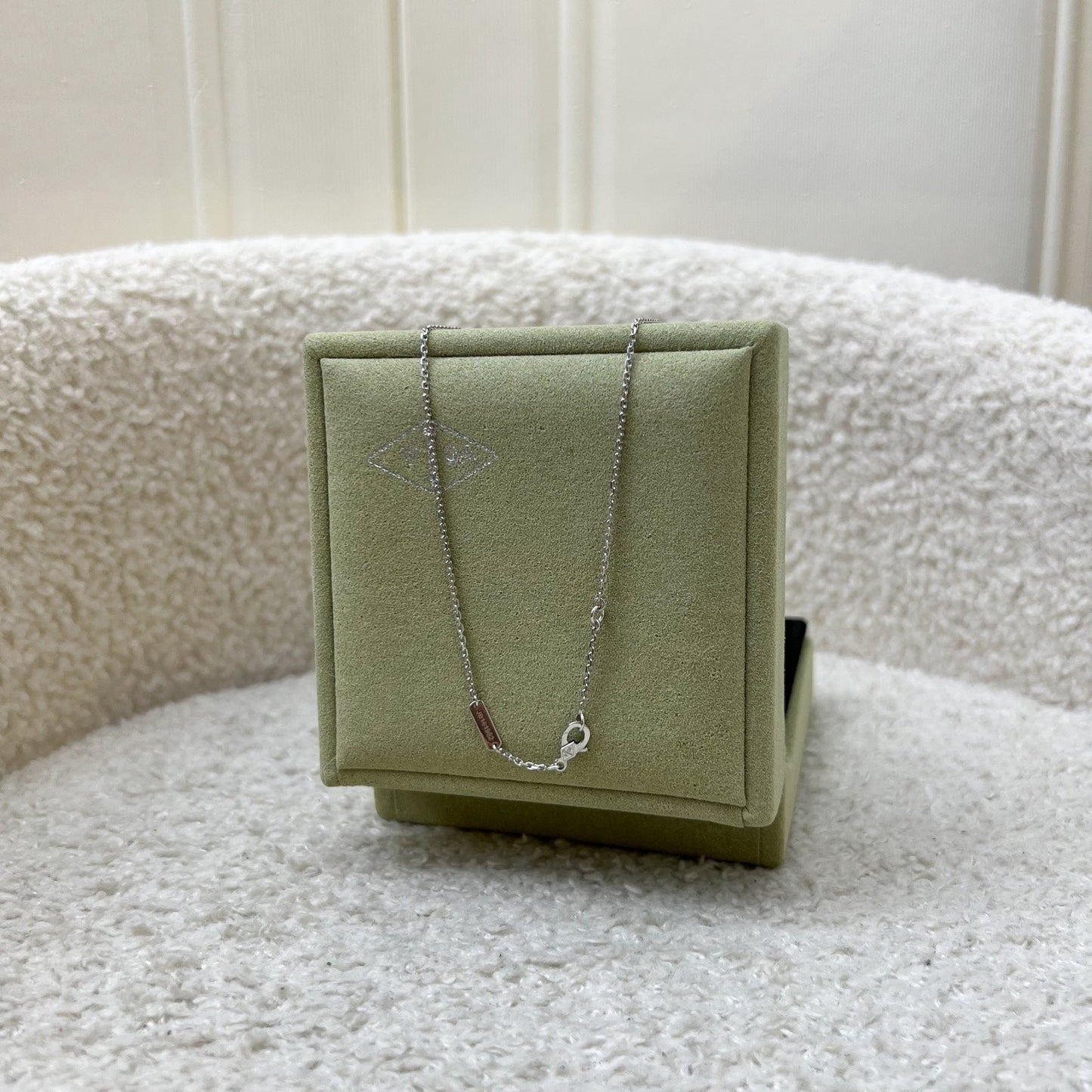 Van Cleef & Arpels VCA Perlee CHavik Shops3 Rows Pendant in 18K White Gold