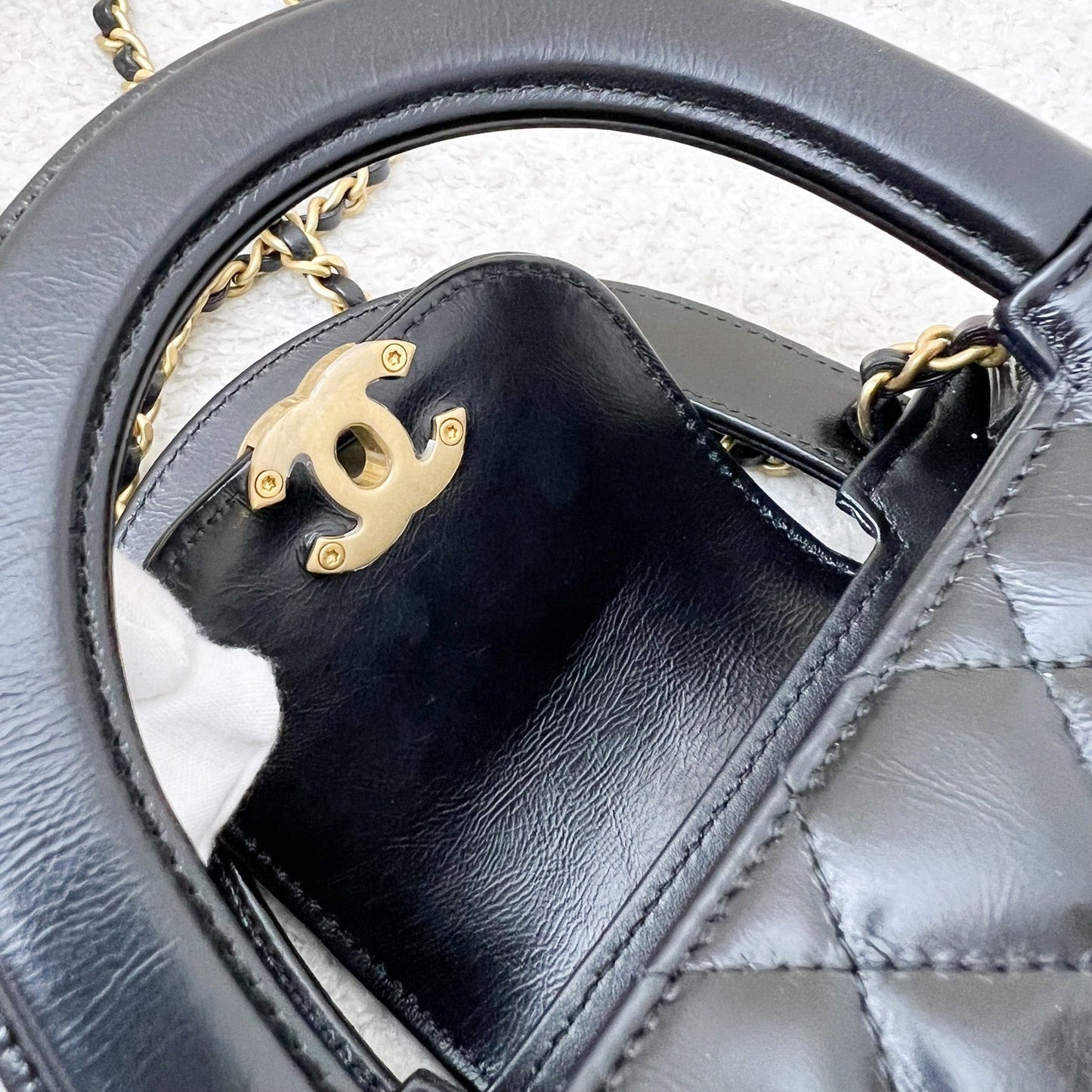 Chanel Mini / Small Kelly Bag in 25C Black Shiny Distressed Calfskin and AGHW (Model: AS4416)