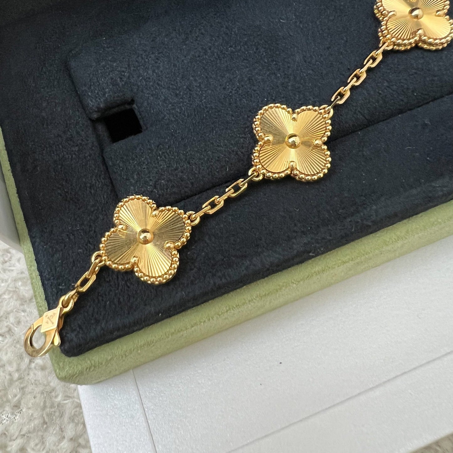 Van Cleef & Arpels VCA Vintage Alhambra 5 Motifs Guilloché Bracelet in 18K Yellow Gold (Extra 12 links) (Ref: VCARP3JK00)