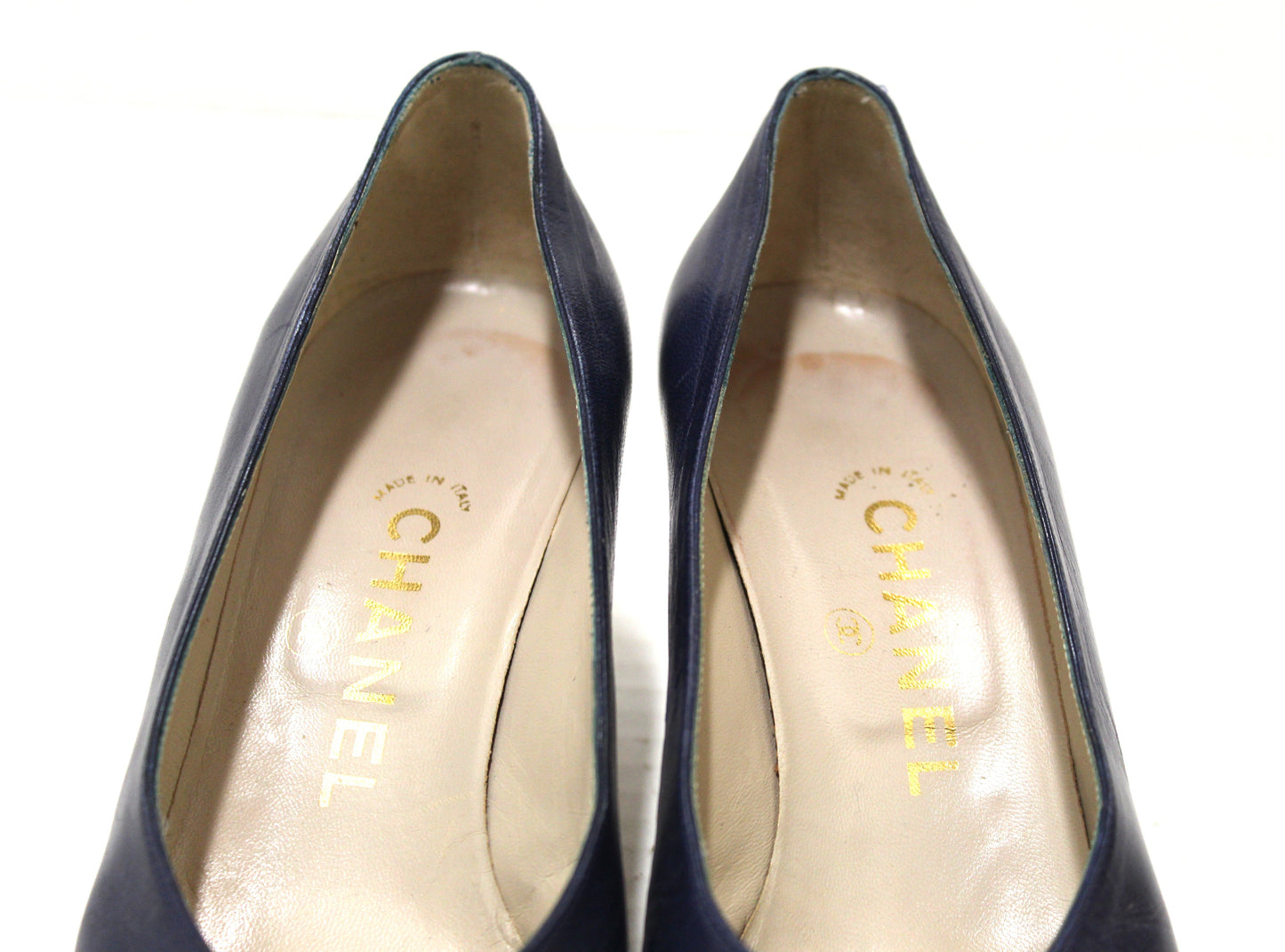 Chanel Navy and White Leather Pointed Heel size 35.5