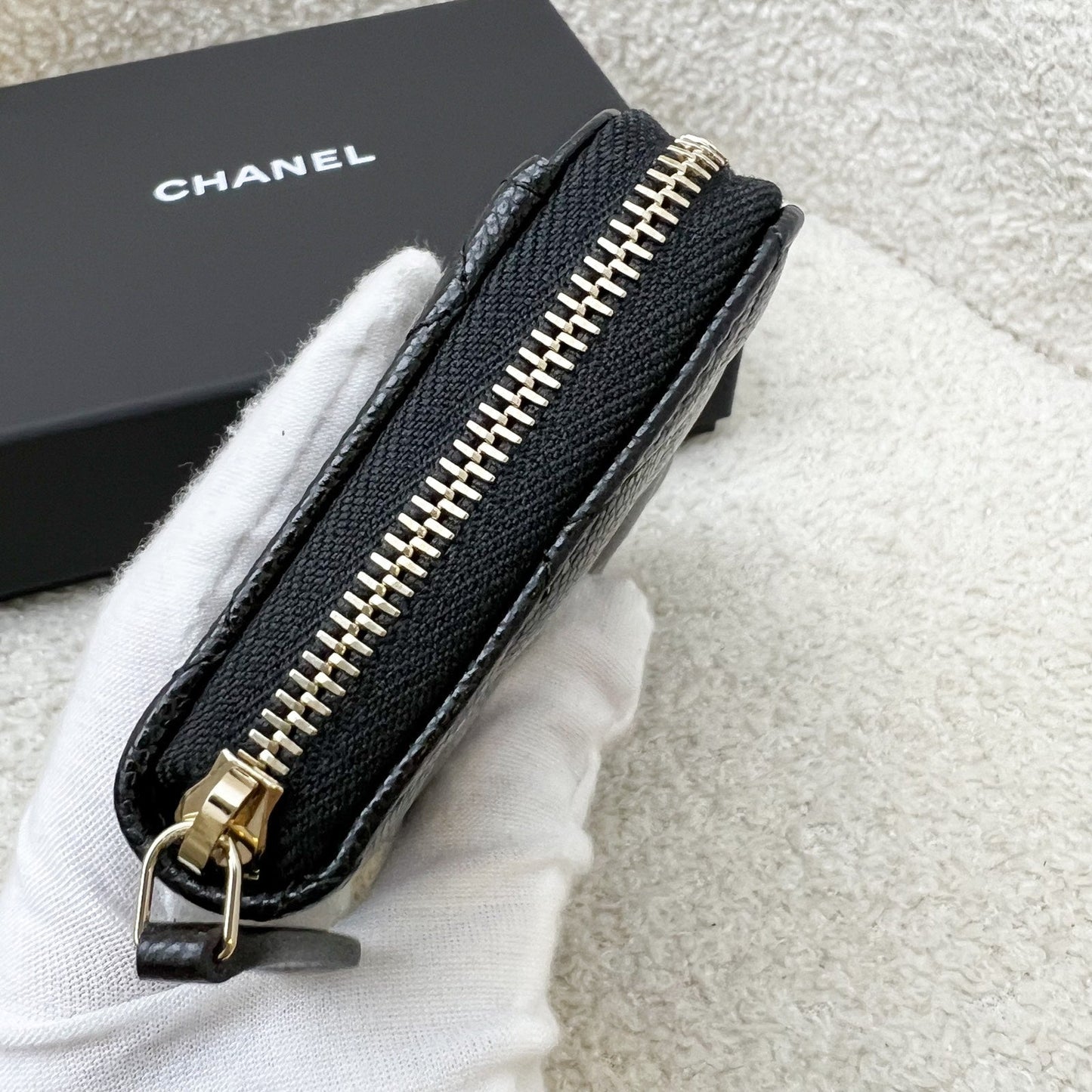 Chanel 25C New Zipped Small Wallet / Card Holder in Black Caviar and LGHW (Model: AP3686)