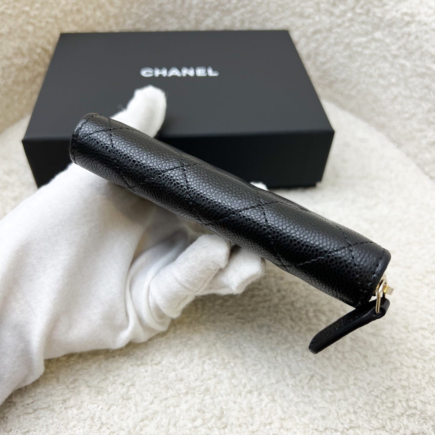 Chanel 25C New Zipped Small Wallet / Card Holder in Black Caviar and LGHW (Model: AP3686)