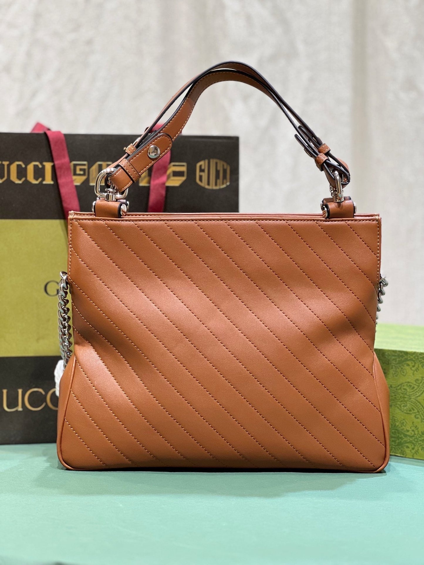 GC584 Gucci Blondie Medium Tote Bag / 13.6x16.1x3.1inch