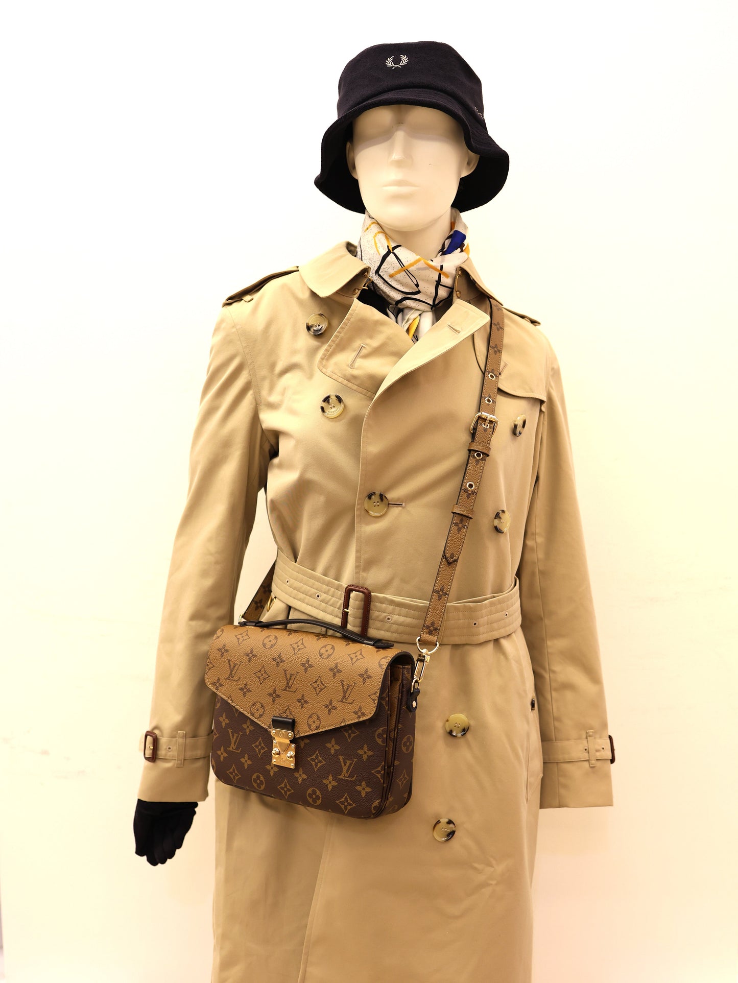 Louis Vuitton Reverse Monogram Pochette Metis