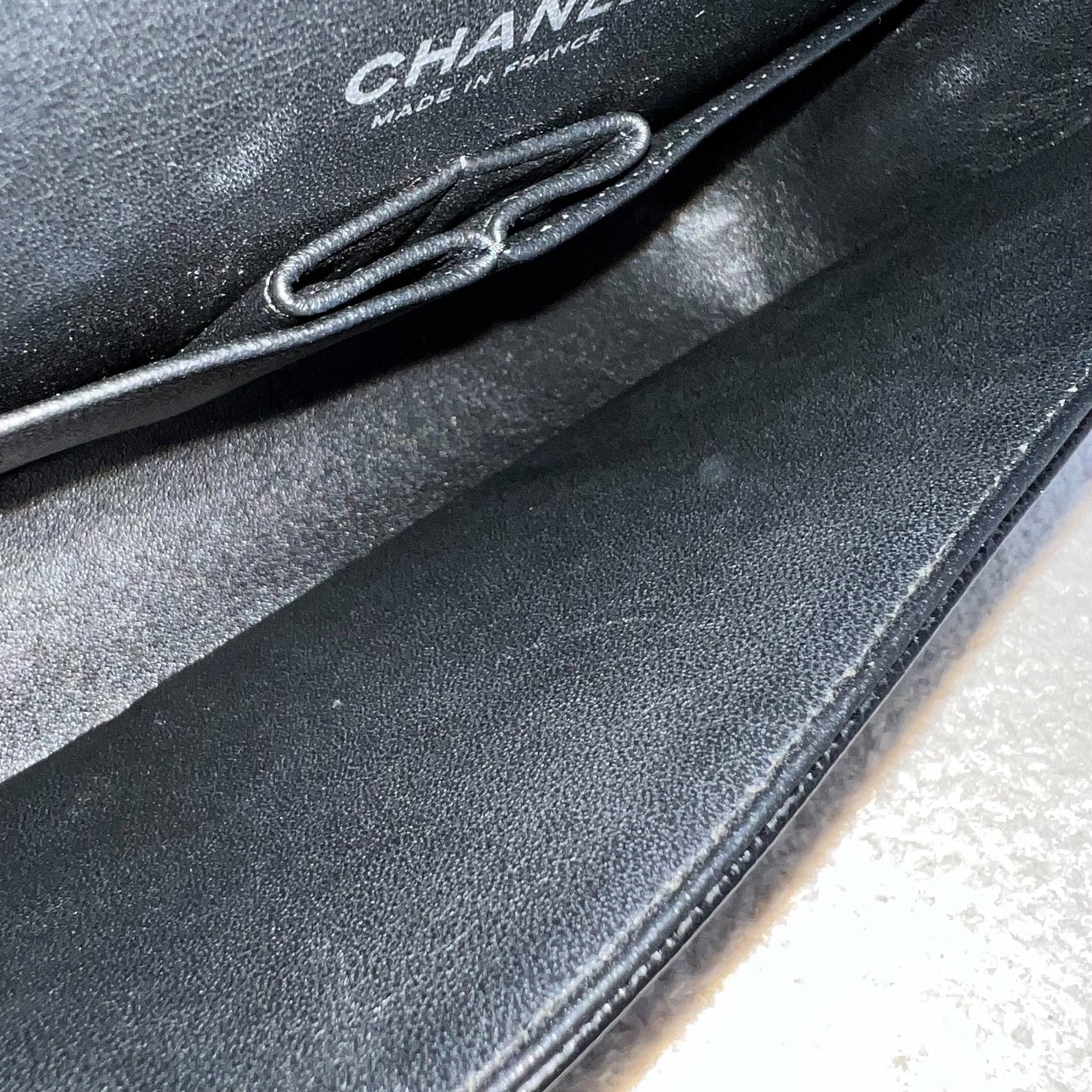 Chanel Medium Classic Flap CF in Chevron Quilted Black Caviar and SHW (Model: A01112)