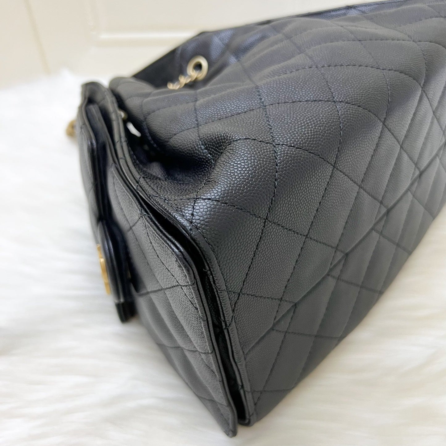 Chanel 25 Small Hobo Bag in Black Caviar and AGHW (Model: AS5293)