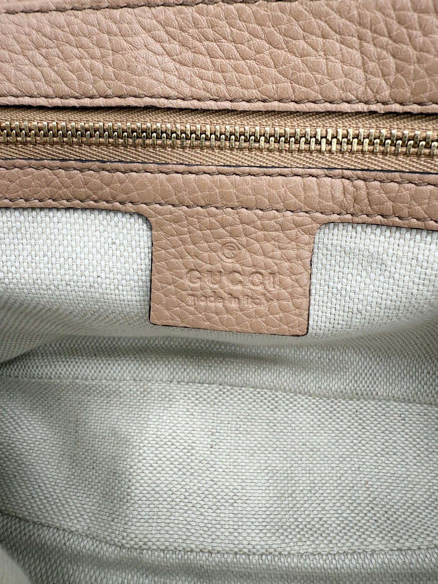 Gucci Soho Medium Flap Crossbody Bag – Camelia Pebbled Calfskin Leather