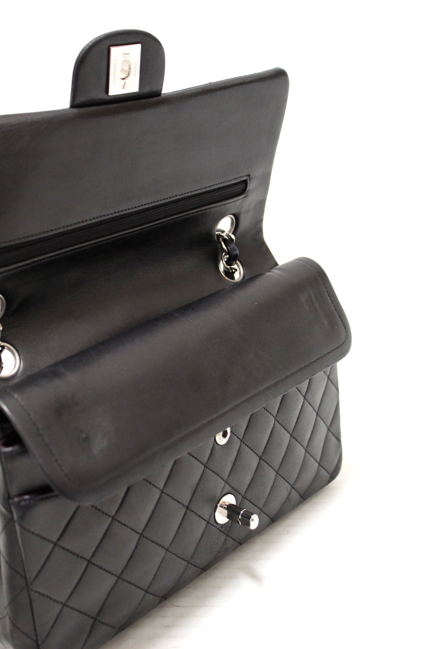 Chanel Black Lambskin Leather Medium Classic Flap Chain Bag