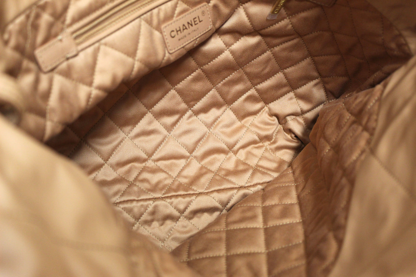 New Chanel 22 Camel Shiny Calfskin Leather Shoulder Tote Bag