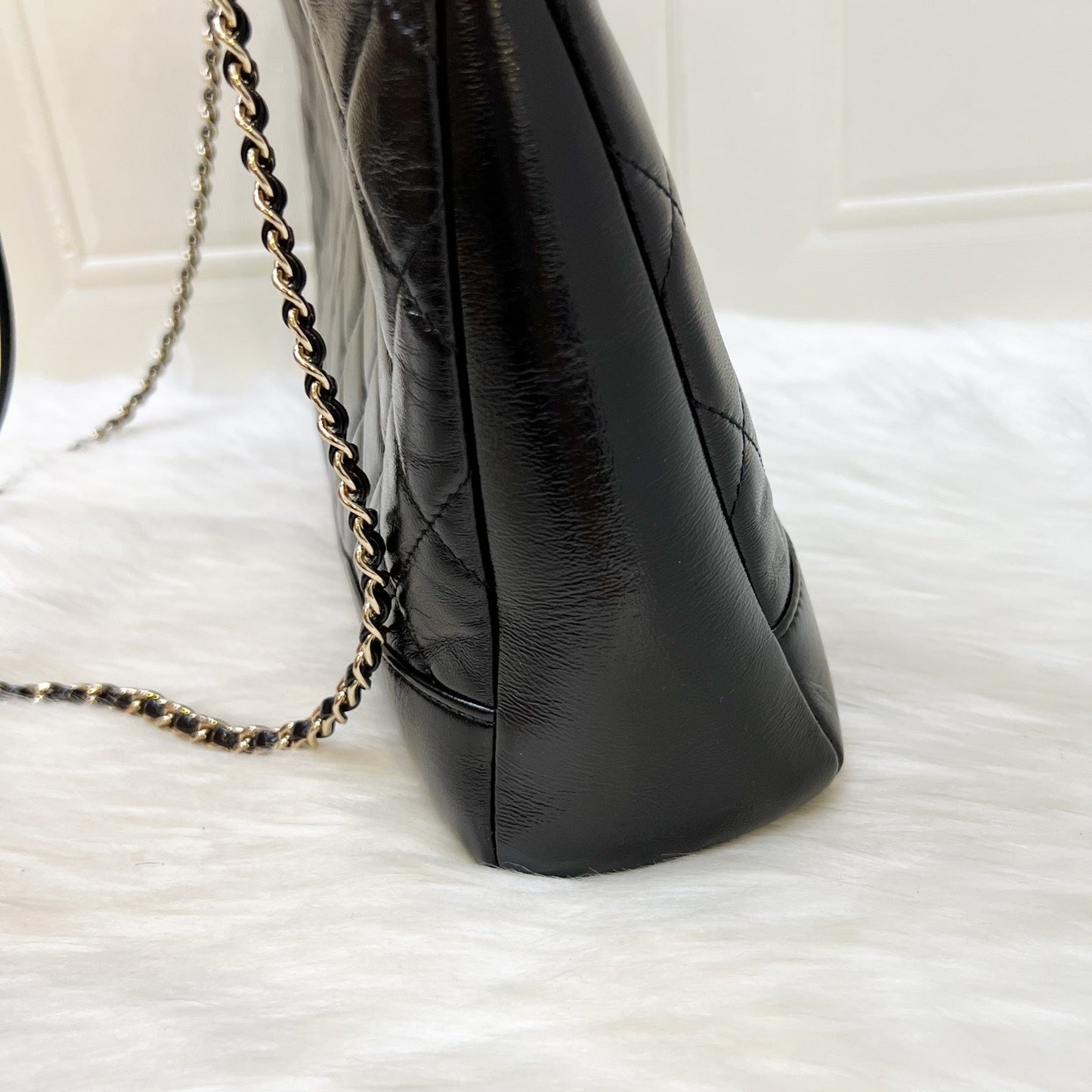 Chanel 31 Medium Shopping Bag in 24S Black Shiny Calfskin and LGHW (Model: AS4854)