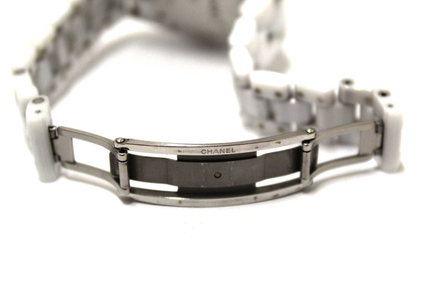Chanel White Ceramic J12 Diamond Quatz Watch 33mm H2422