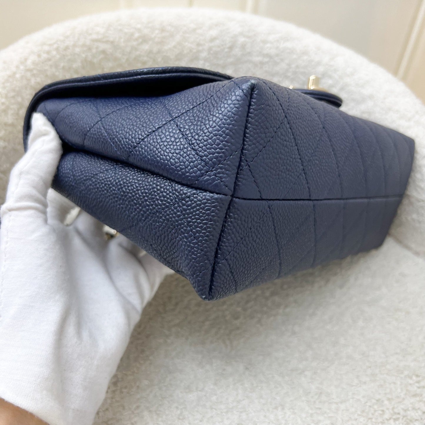 Chanel City Walk Flap in Navy Caviar LGHW (Model: AS1574)
