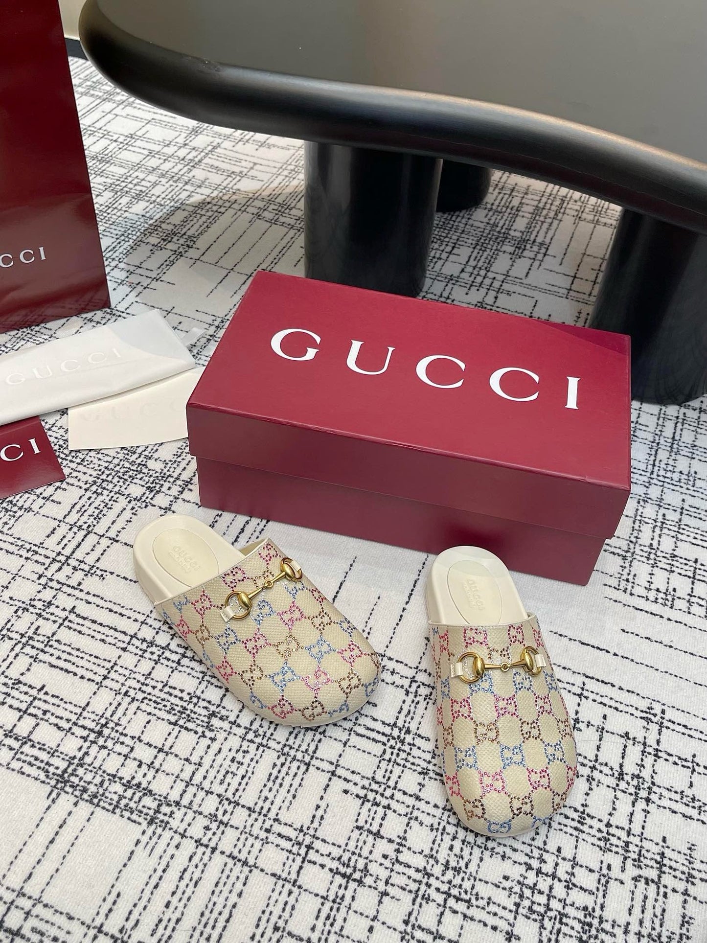 SE1635 Women's GUCCI Slipper with Crystal / Size5-9