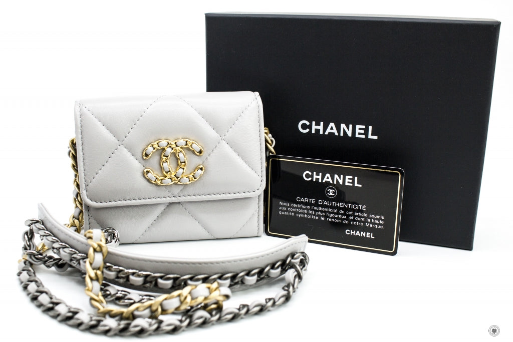 Chanel AP1787B04852 19 Flap Coin Purse With Two Tones Gold And Gunmeta Light Grey / NC634 Lambskin Short Wallet Gbhw