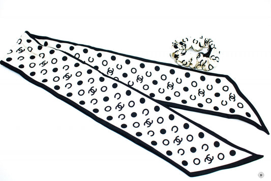Chanel AA7533B0560510800 Hair Accessories Ivory/black Fabric Others