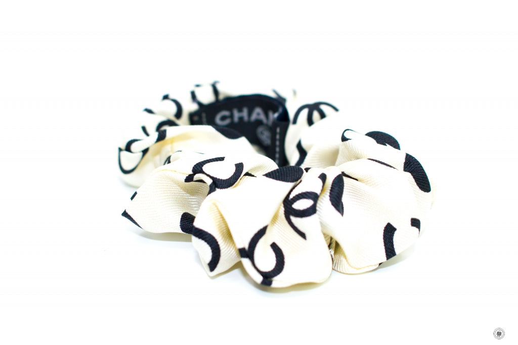 Chanel AA7533B0560510800 Hair Accessories Ivory/black Fabric Others