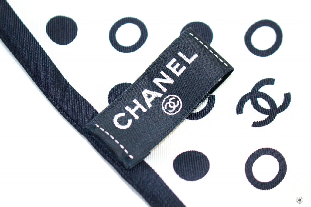 Chanel AA7533B0560510800 Hair Accessories Ivory/black Fabric Others