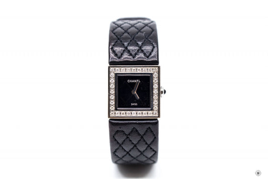 Chanel Boy-friend Acier Etanche 30M Quartz With Diamonds Black Leather Circumference  15CM Watches Shw