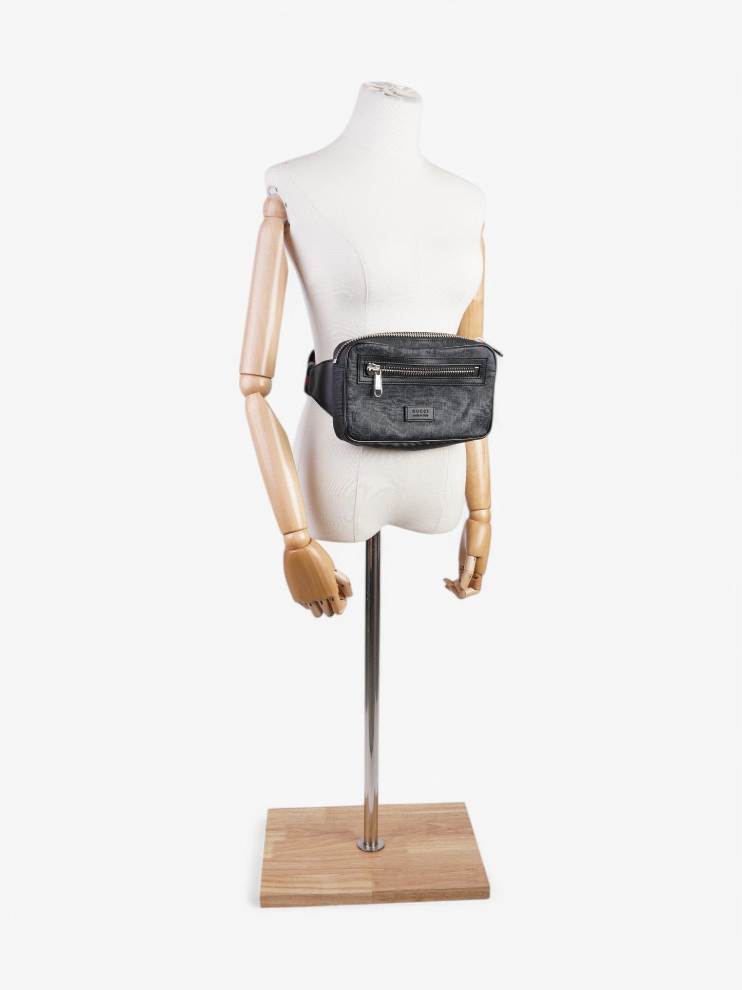 Gucci GG Bum Bag GG Supreme / Black Coated Canvas