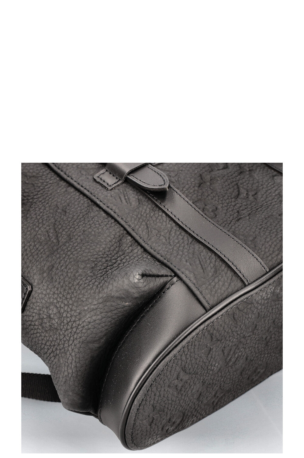 LOUIS VUITTON Christopher MM Backpack Black