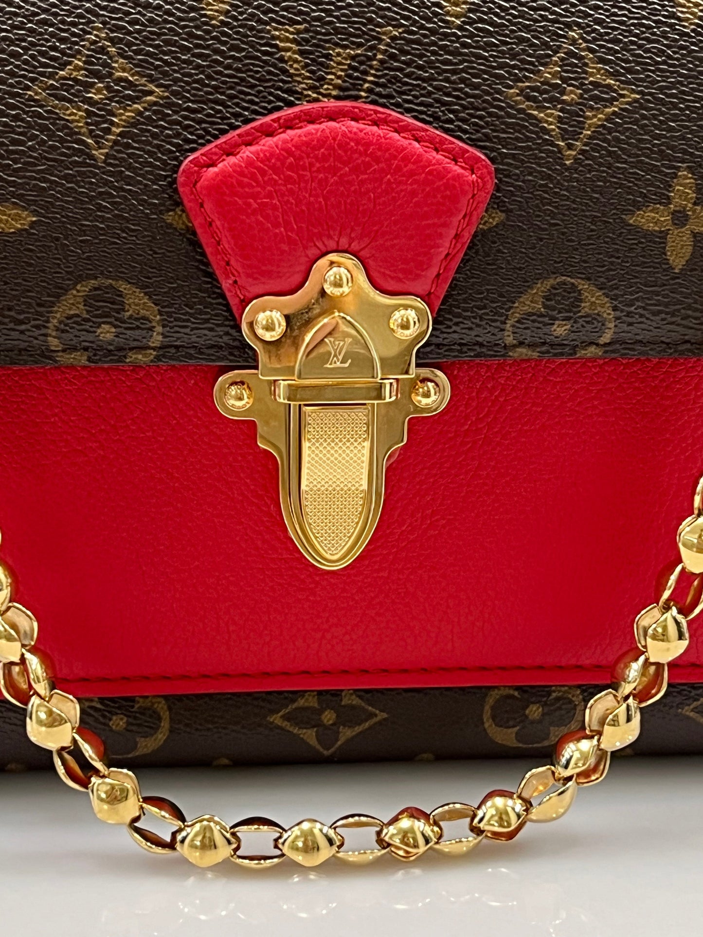 LOUIS VUITTON MONOGRAM VICTOIRE SHOULDER BAG CHERRY
