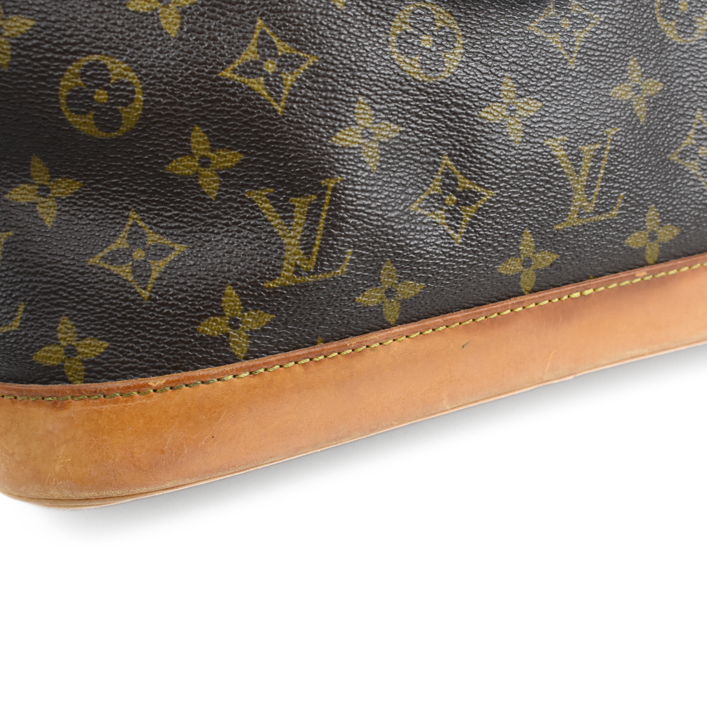 Louis Vuitton 'Alma MM' Handbag