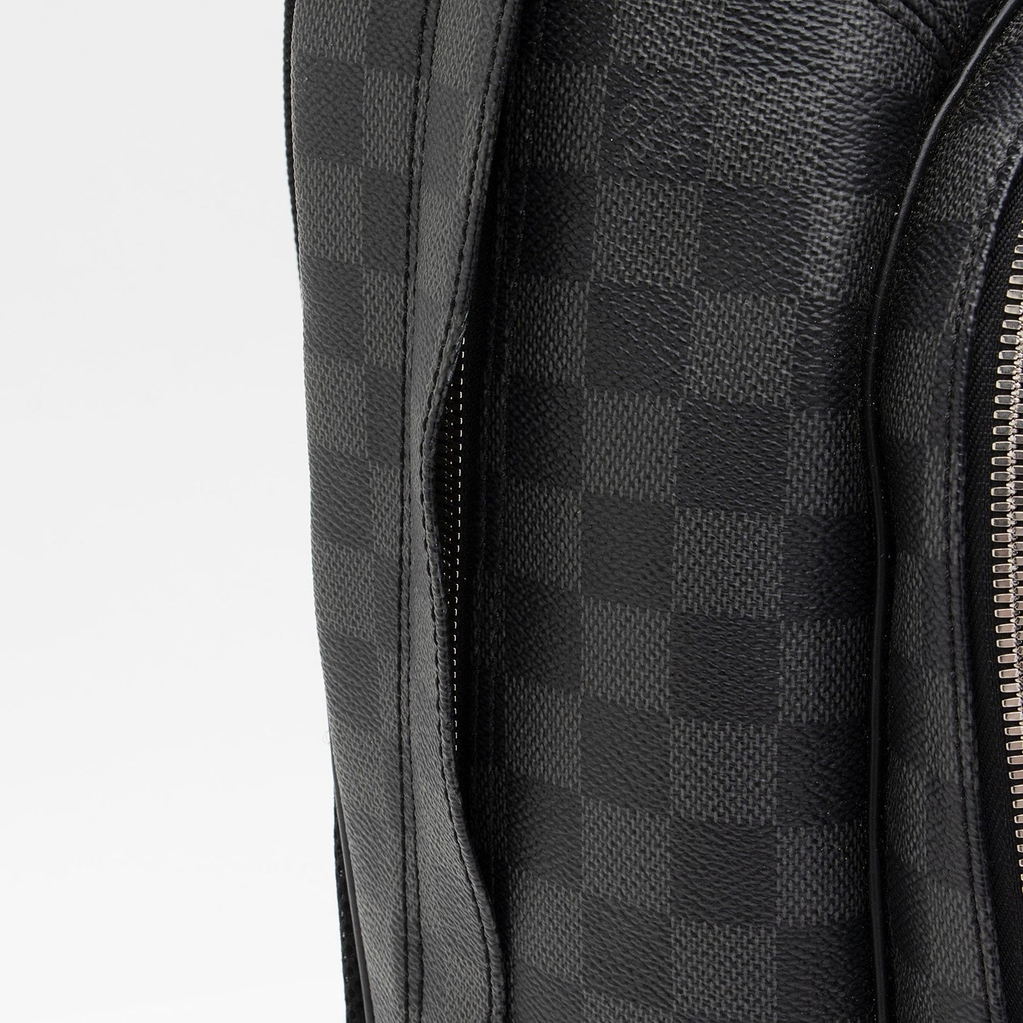 Louis Vuitton Damier Graphite Michael Backpack (SHF-Jocvoq)