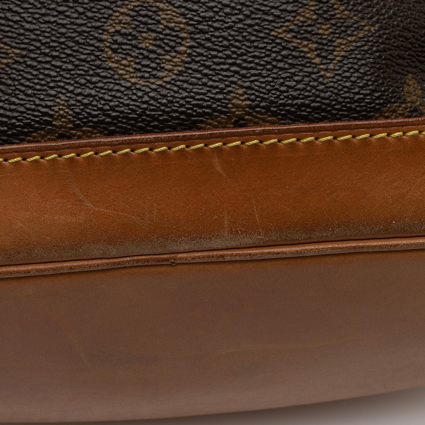 Louis Vuitton Vintage Monogram Canvas Montsouris MM Backpack (SHF-KhKN2W)