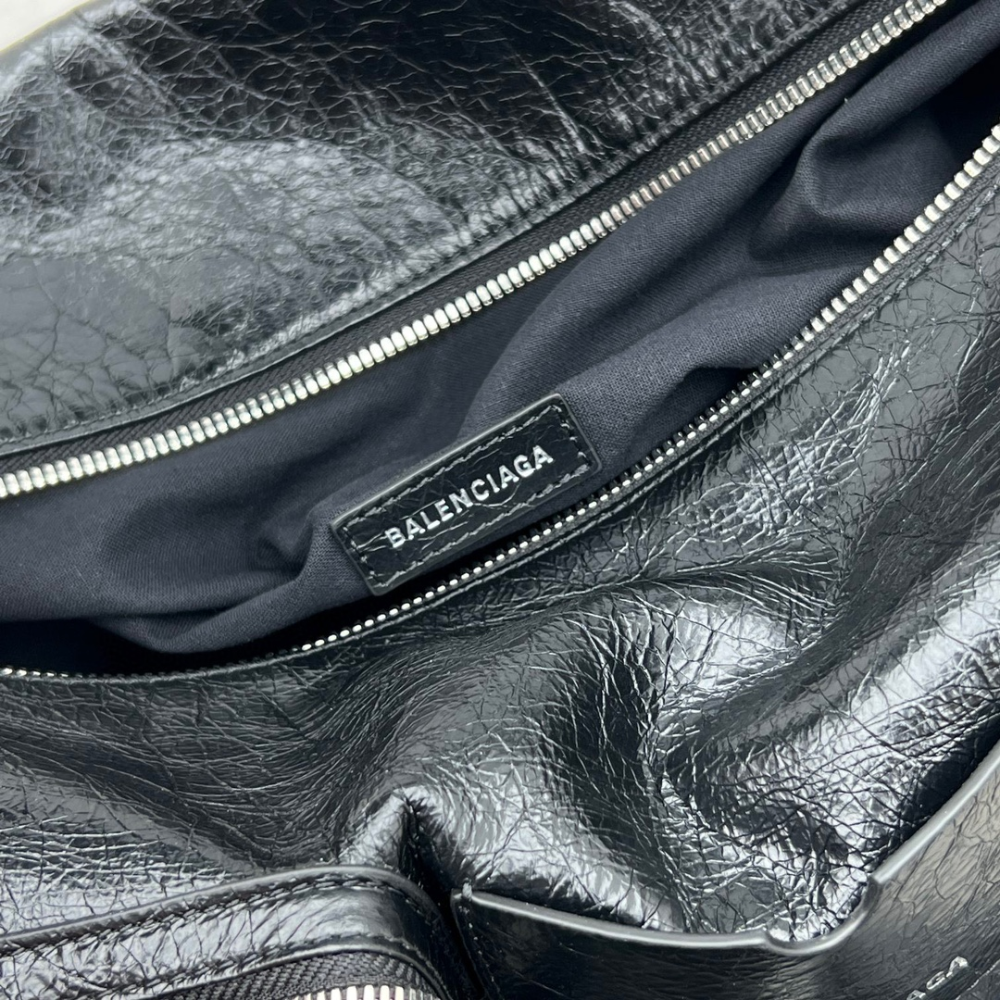 Superbusy Large Sling Bag in Black Leather Crossbody Bag for Women