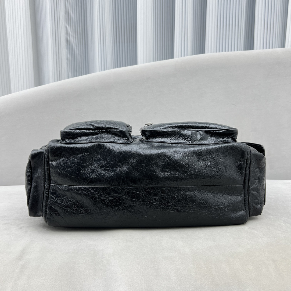 Superbusy Large Sling Bag in Black Leather Crossbody Bag for Women