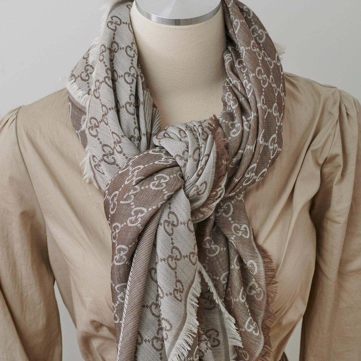 Gucci GG Supreme Scarf Beige