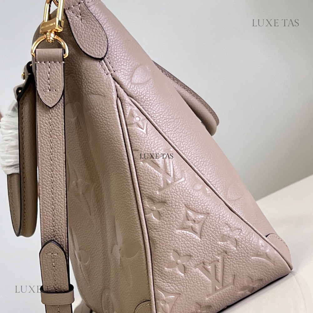 Tourterelle Trianon MM Leather Handbag for Women