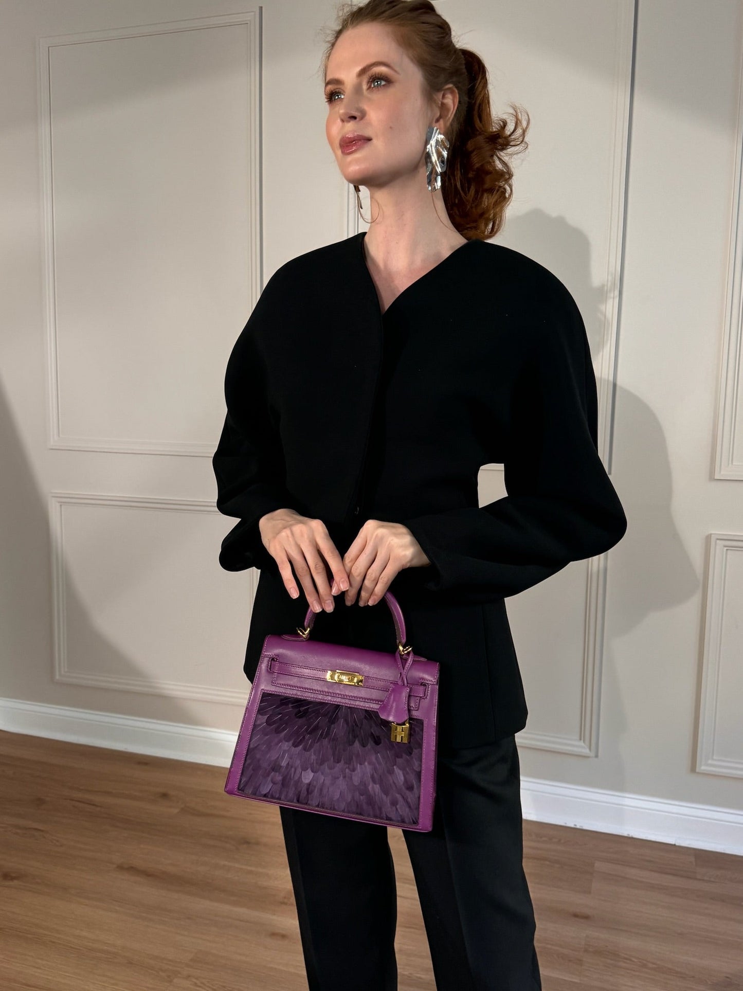 Vintage Hermès Kelly 25 Sellier Violet Custom Feather Tadelakt Leather Gold Hardware