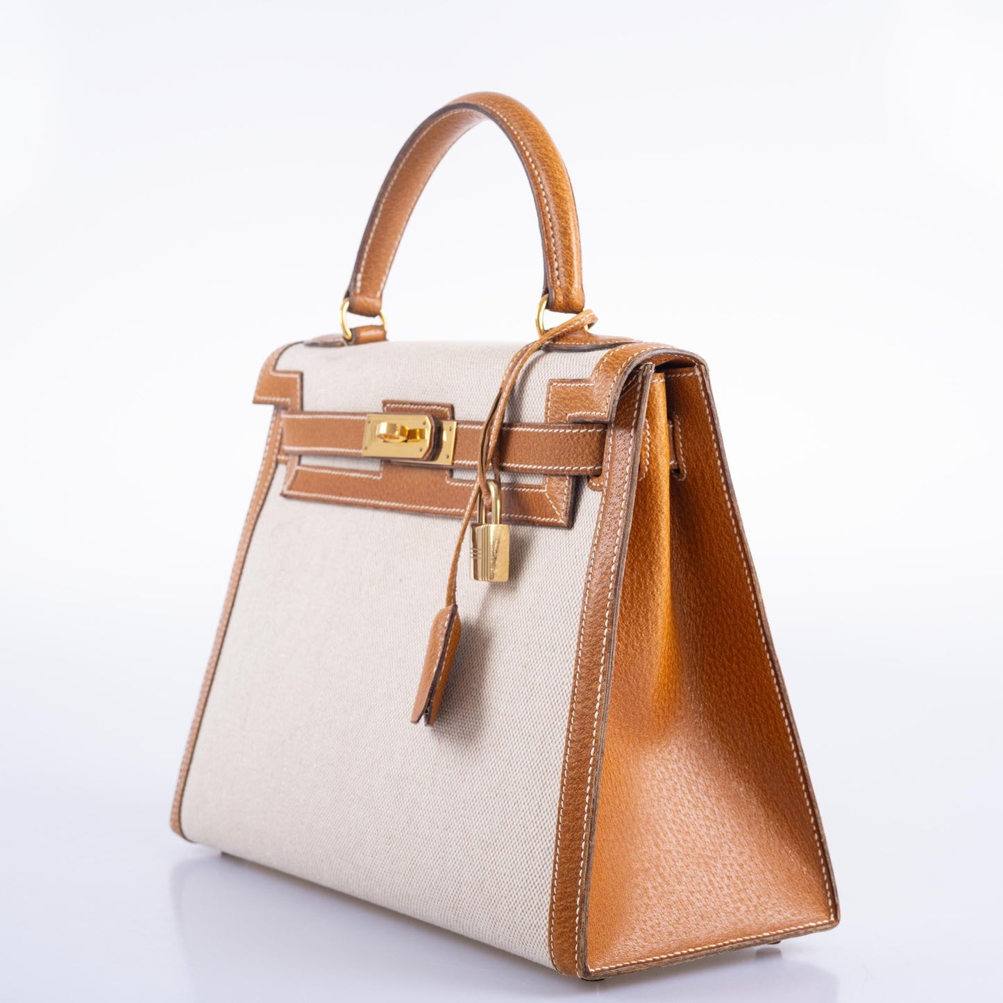Vintage Hermès Kelly 28 Sellier Naturel & Écru Toile H and Peau Porc Gold Hardware