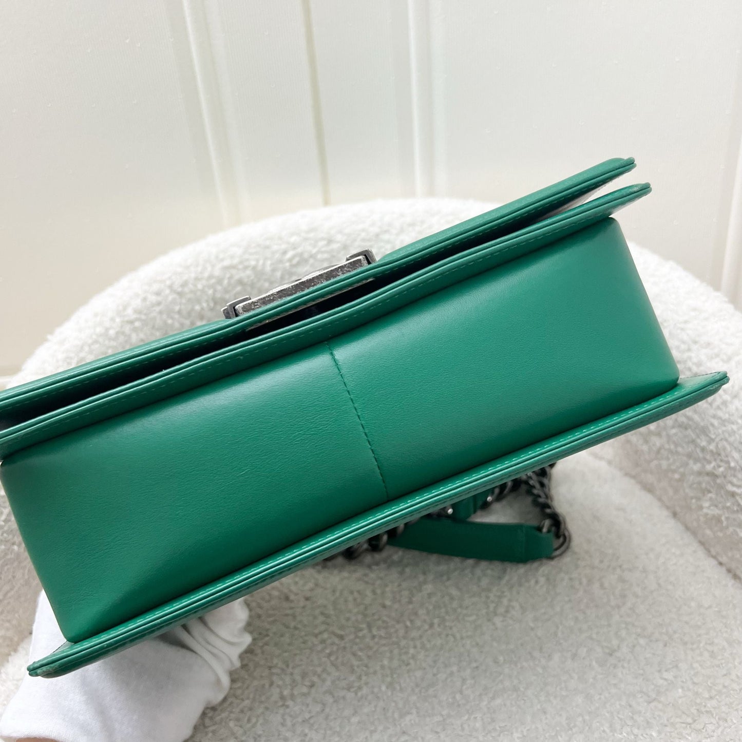 Chanel Medium 25cm Boy Flap in Green Lambskin and RHW