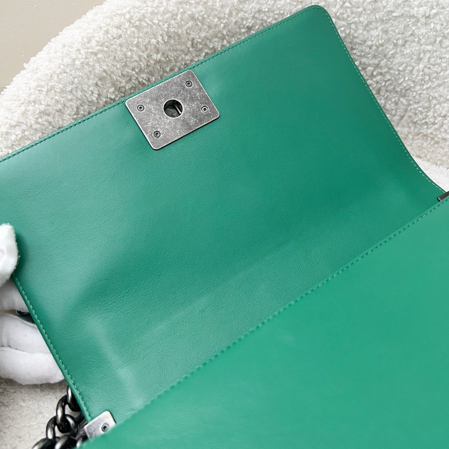 Chanel Medium 25cm Boy Flap in Green Lambskin and RHW