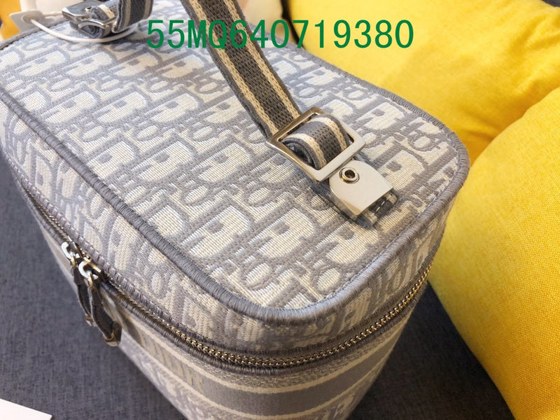 Christian Dior Luxury - The Tote   685