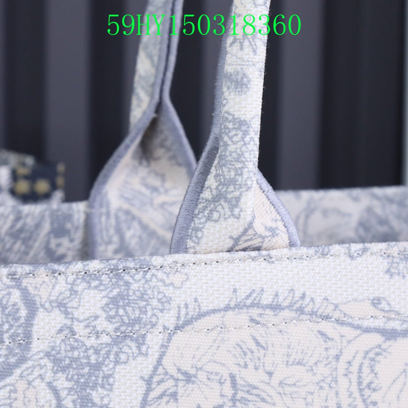 Christian Dior Luxury Bag - The Tote   216