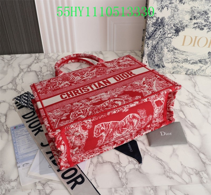Christian Dior Luxury Bag - The Tote   197