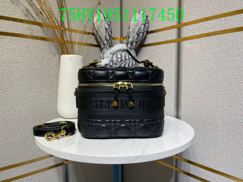 Christian Dior Luxury - The Tote   675