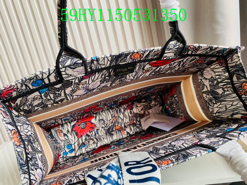 Christian Dior Luxury Bag - The Tote   249