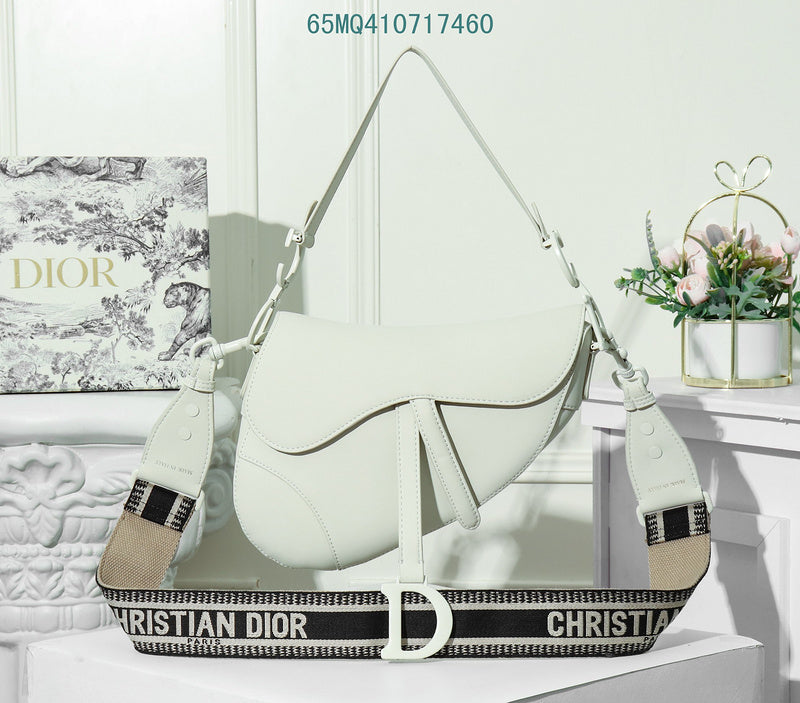 Christian Dior Luxury - The Tote   592