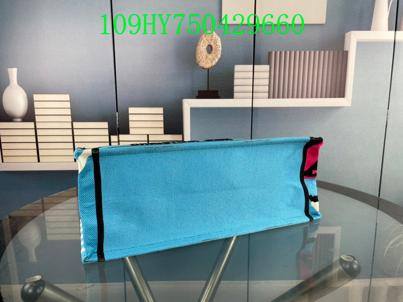 Christian Dior Luxury Bag - The Tote   301