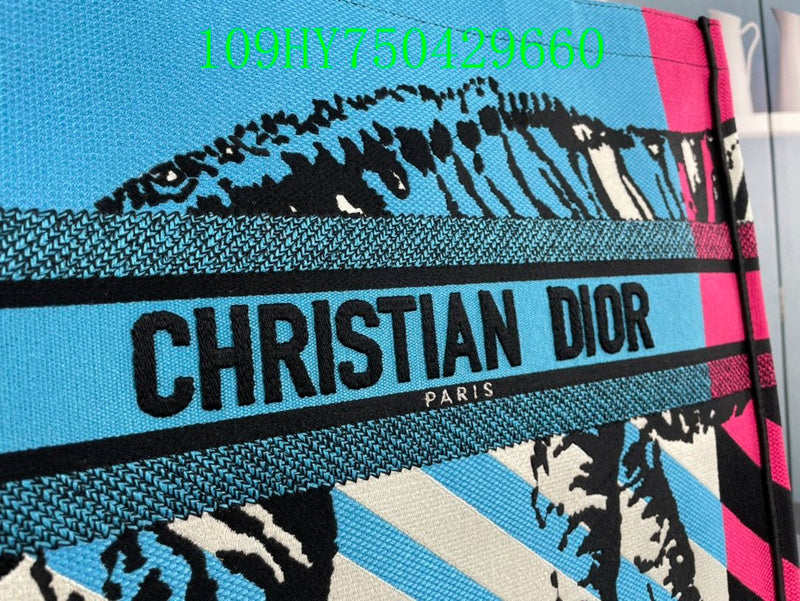 Christian Dior Luxury Bag - The Tote   301