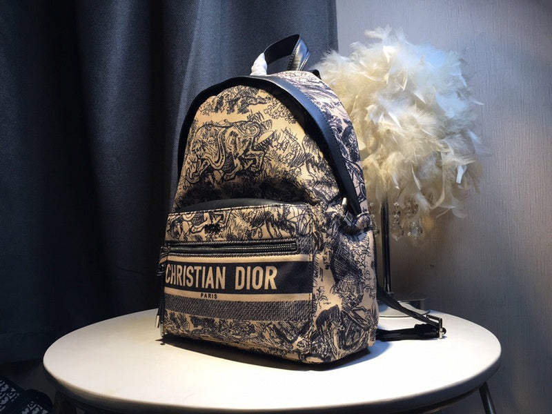 Christian Dior Luxury - The Tote   758