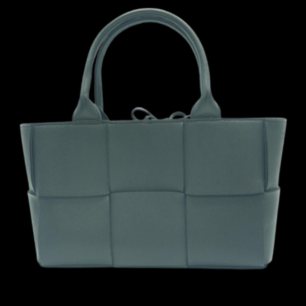Black Leather Bottega Veneta Tote