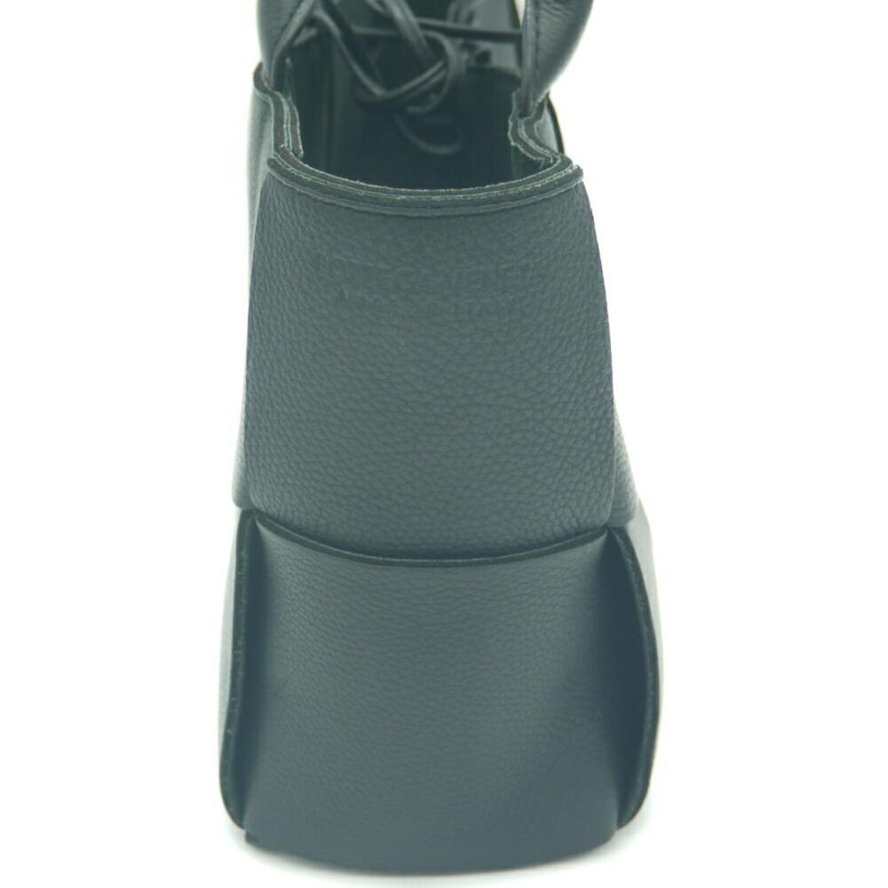 Black Leather Bottega Veneta Tote