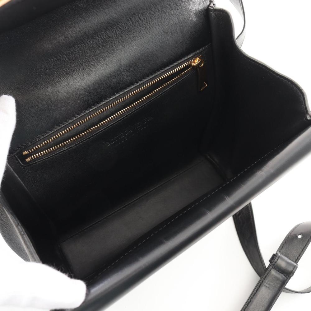 Black Leather Bottega Veneta Shoulder Bag