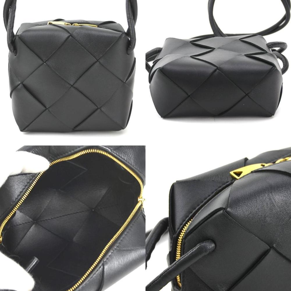 Black Leather Bottega Veneta Shoulder Bag
